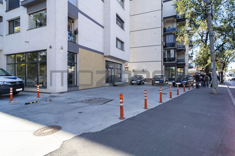 Uverturii, cauti un spatiu comercial? 70 mp, stradal, trafic intens.