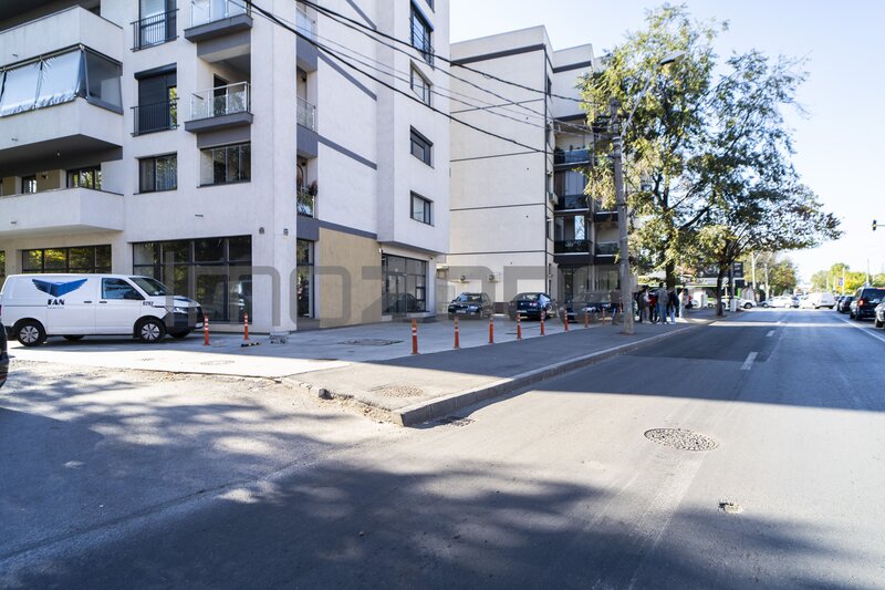 Uverturii, cauti un spatiu comercial? 70 mp, stradal, trafic intens.